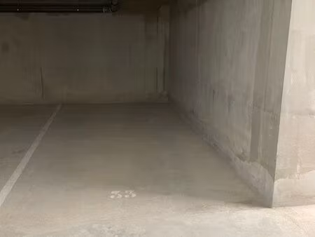 parking à louer résidence« natural parc »