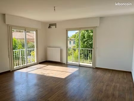 t3 proche centre-ville au calme