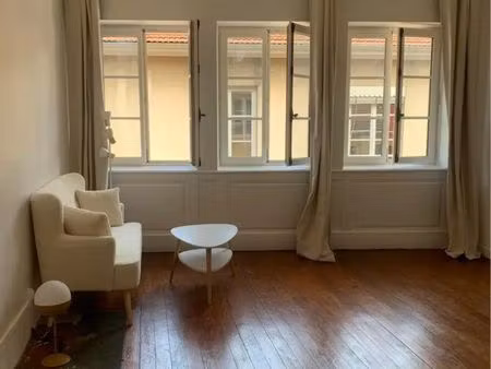 à louer t1 meublé 36 m2 refait à neuf lyon 5 quartier saint jean