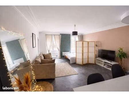 appartement t2-centre historique montfort sur meu