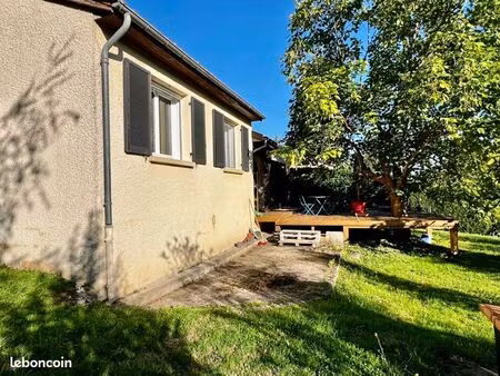 ? maison individuelle sur les hauteurs d’olliergues