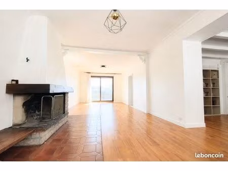 appartement f5  3 chambres  garage et jardin