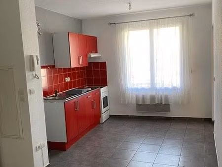 studio 2 pièces 33 m² proche des commerces