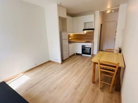 sartrouville  centre ville. studio t1 à 7 min à pieds de la gare