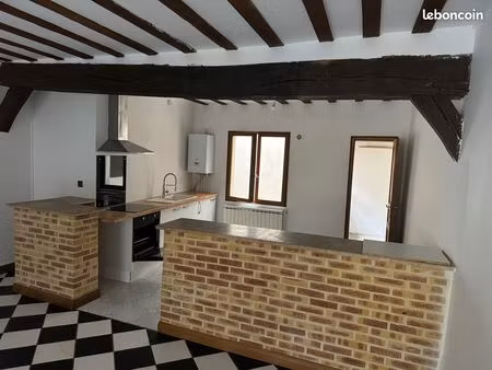 exclusif : vaste f4 rénové de 97 m² – 3 grandes chambres – hyper-centre de troyes