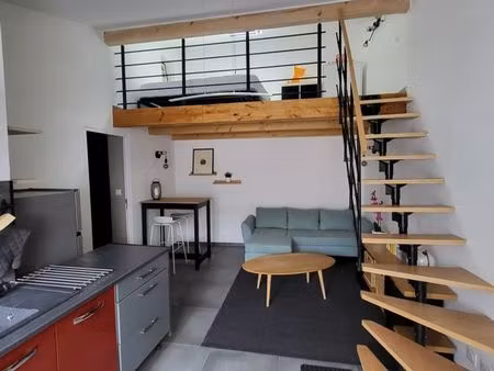 studio/mezzanine meublé