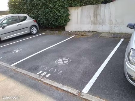 emplacement parking à anglet