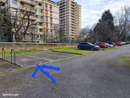 location place de parking