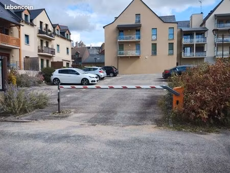 place de stationnement à louer