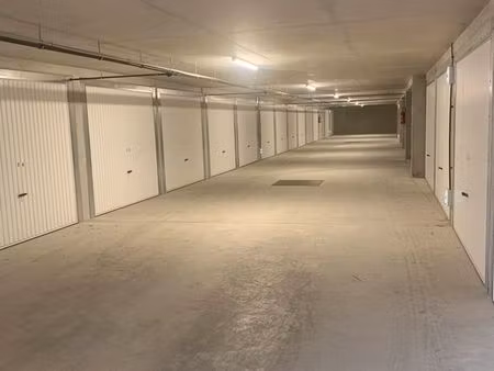 location garage 12 m2