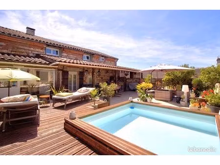 maison 8 pièces 215 m²