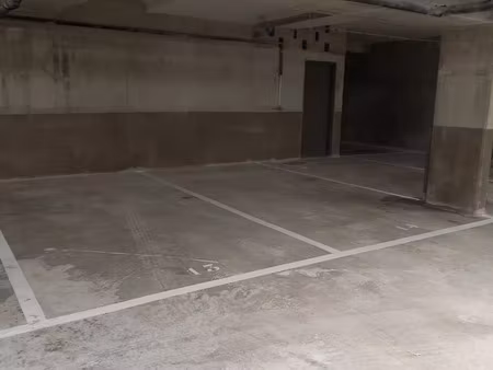 places de parkings en sous sol