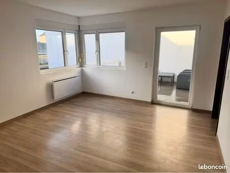 appartement f2 de 70m2 terrasse parking cave