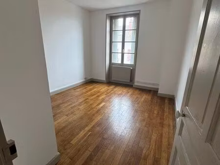 location f3 vieux bourg chenove