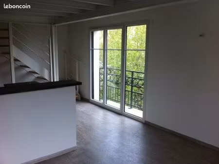 appartement non meublé 75m² - francheville le haut