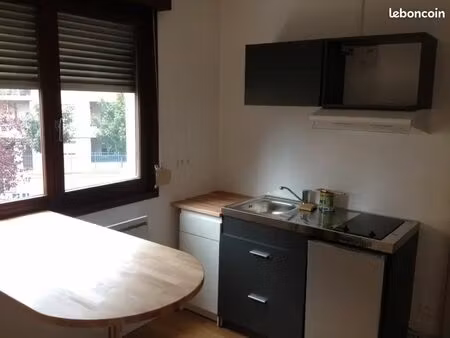 loue studio 25m² montchat lyon 3 - proche ligne d et facs