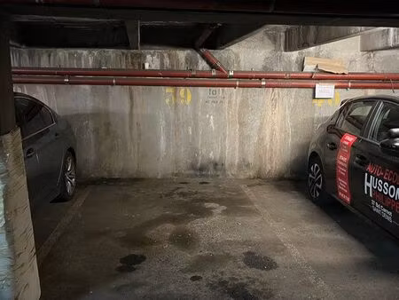 place parking centre-ville saint-denis quartier république