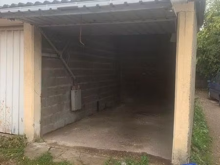 garage individuel situé à oullins-pierre-bénite