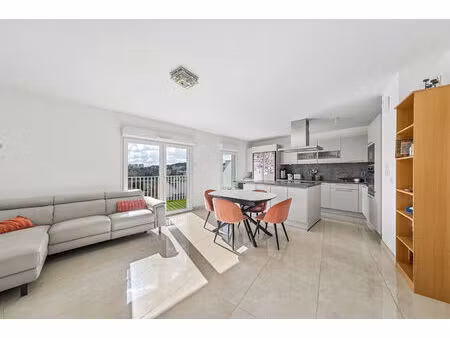 appartement 4 pièces 85m² avec vue panoramique et extérieurs