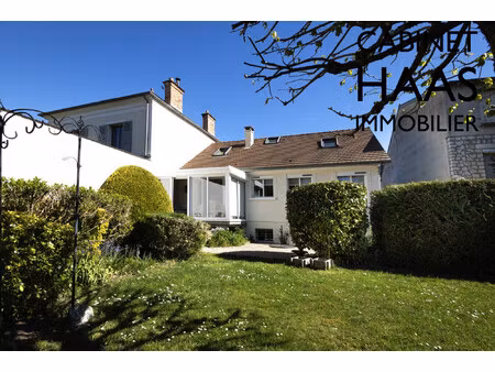 maison t6 aux prestations haut de gamme avec jardin