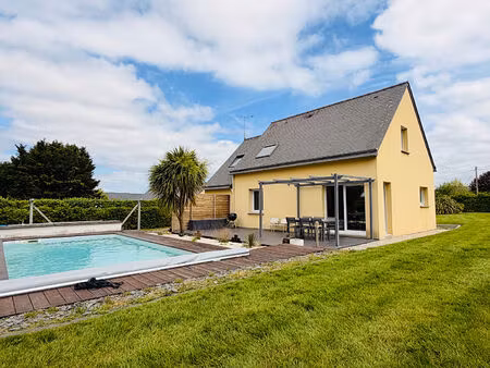 maison lumineuse en campagne sans vis-à-vis avec piscine chauffée