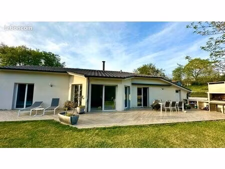 maison récente et lumineuse