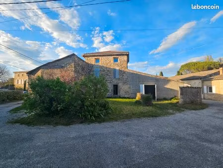 maison ancienne à restaurer avec jardinet - montmeyran