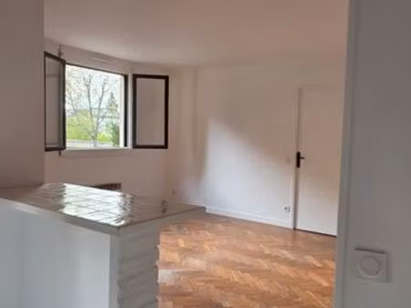 t2 lumineux avec grand balcon – résidence calme et arborée