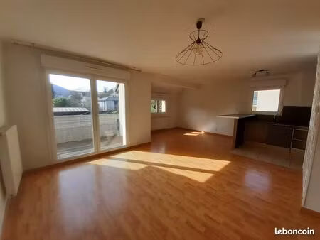 tres beau f3 - 74 m² + balcon et parking - rombas