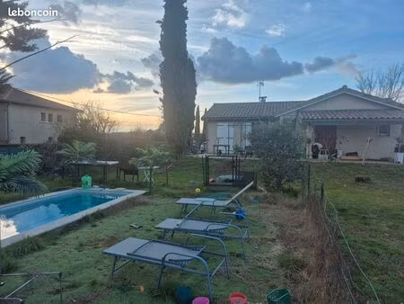 pavillon plain pieds