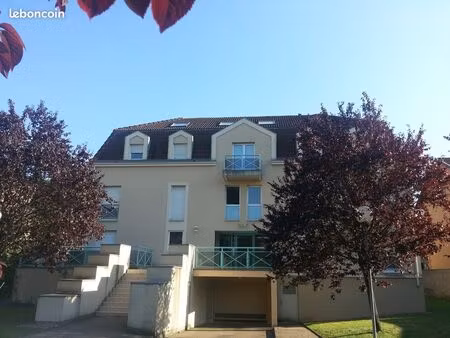 etudiant(e) exclusivement - beau studio meublé au calme avec parking