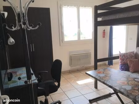 studio terrasse meublé et équipé pour étudiant ou stagiaire