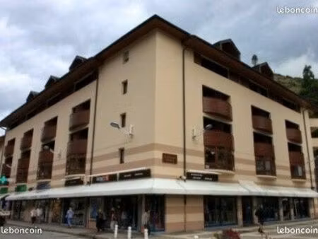 studio curiste - 23 mai 2026