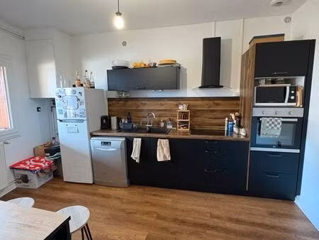 apparemment t3 avec grand balcon