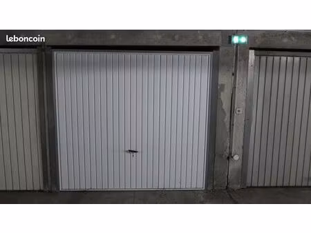 parking dans box fermé