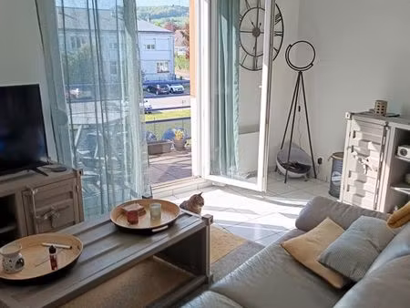 t2 bis dans résidence calme à pont audemer