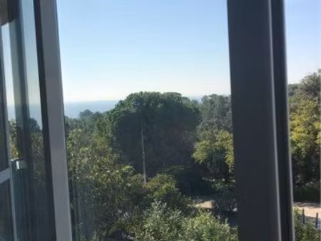 à louer joli t1 vue mer et château