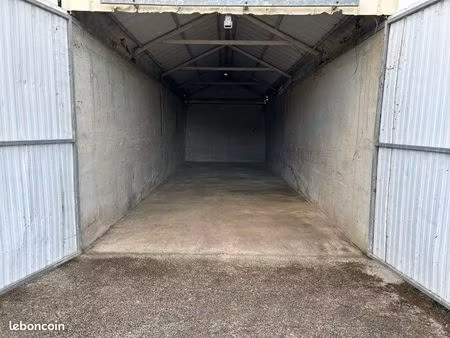 location local 50m2 dalle béton
