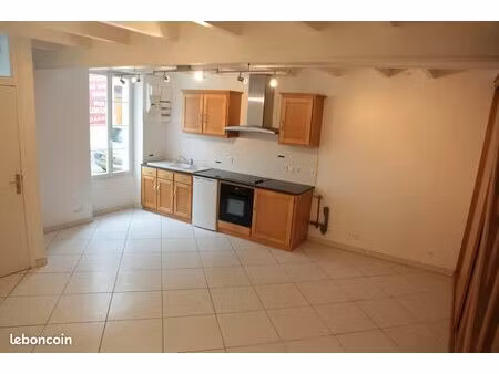 appartement 60m² duplex centre matha