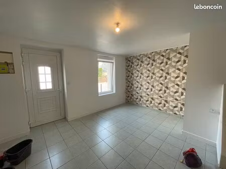 maison 1 chambre avec cour ensoleillée