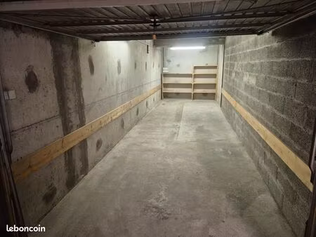 garage fermee de 25m2