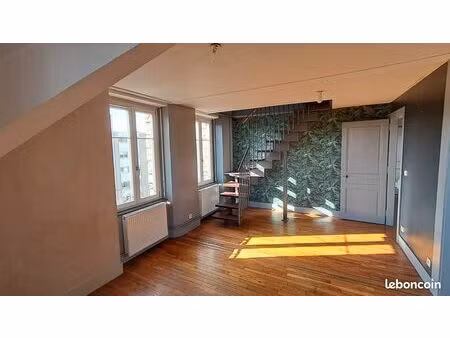 t4 3 chambres  parking  cave  besançon