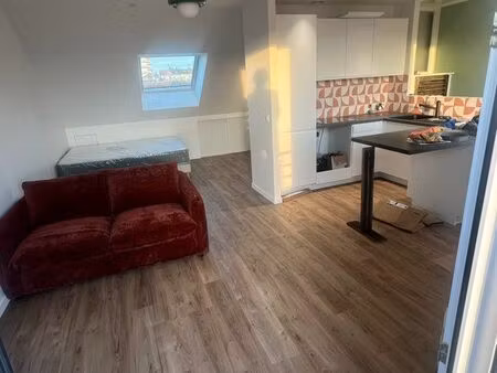 studio meuble avec terrasse