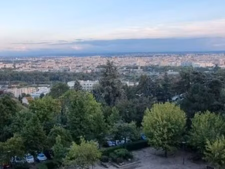 t4 rénové 90m2 â caluire et cuire - vue panoramique + balcon - aucun vis-à-vis