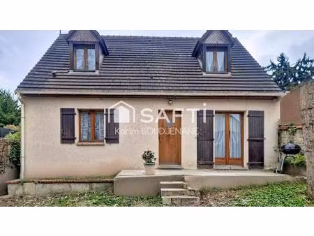 individuelle  4 chambres  400 m2 de terrain  dependance...