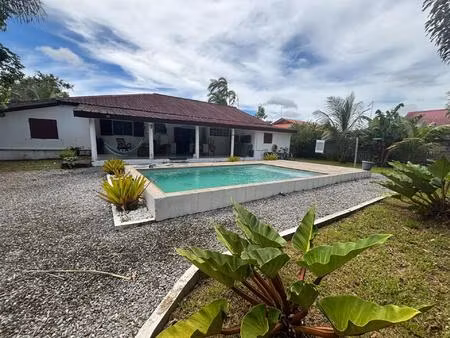 villa t5 + bureau avec piscine et jardin
