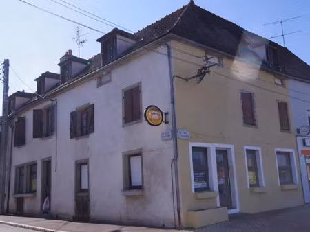 vente maison 5 pièces 160 m² à saulieu (21210)  58 000 €