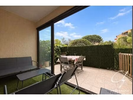 3 pièces avec terrasse  cave et parking