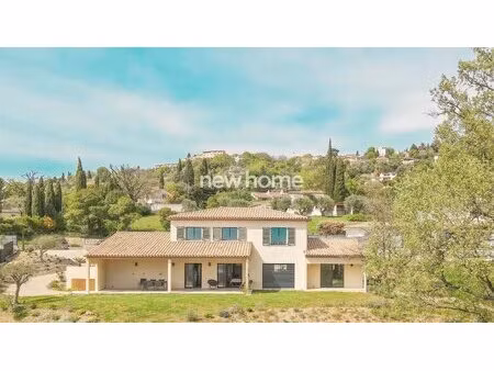 opportunité: villa d'exeption neuve au calme. accès facile et vue panoramique