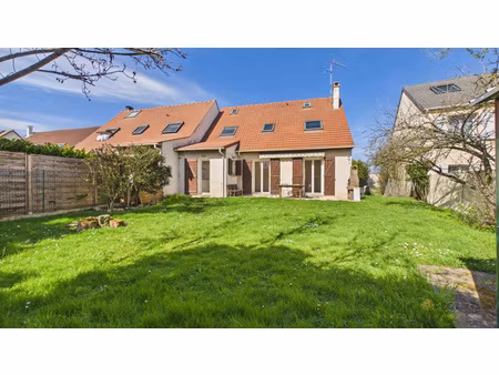 maison 5 pièces de 110m² - centre-ville ballainvilliers